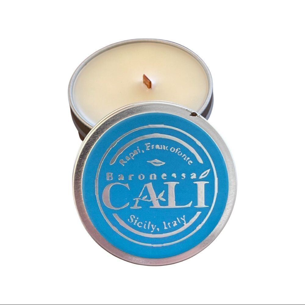 CALI COSMETICS • Scents of Sicily “Sicilia” Soy Candle in Decorative Ti…